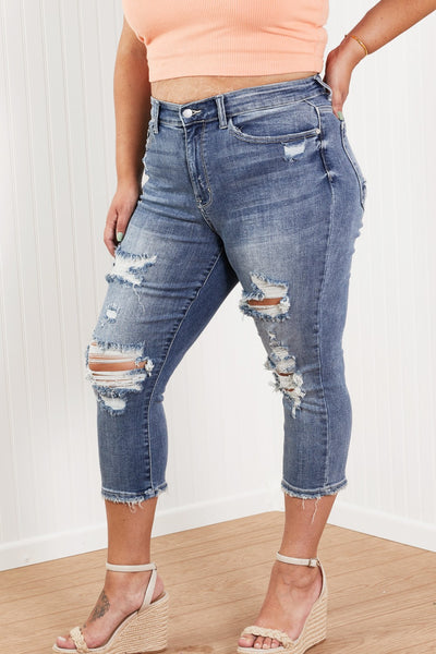 Judy Blue Wren Full Size Distressed Mid-Rise Denim Capri