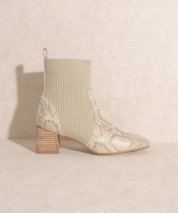 OASIS SOCIETY Geraldine   Sock Bootie