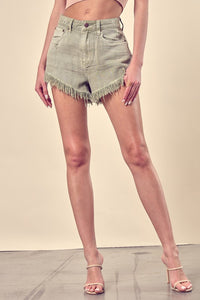 DISTRESSED FRAYED HEM DENIM SHORTS