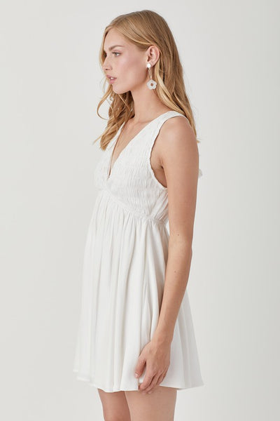 V NECK SMOCK SLEEVELESS DRESS