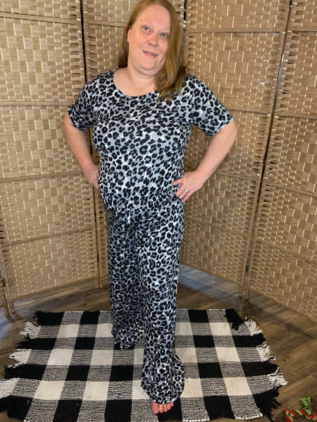 Grey Leopard Print Short Sleeve Jumpsuit With Pockets