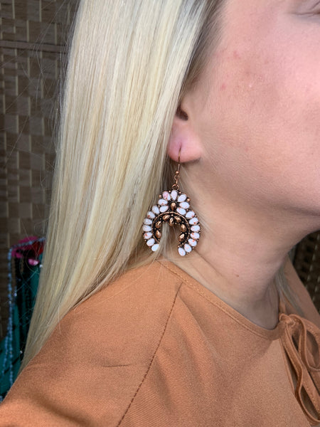 Tipi western arc stone copper white earrings